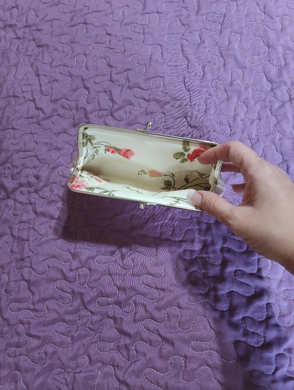 Pink Floral Kiss Lock Clutch Coin Purse - Picture 5 of 5
